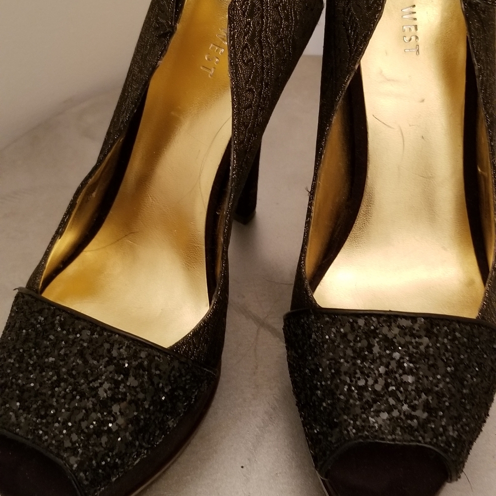 Sandals - Picture 2 of 4